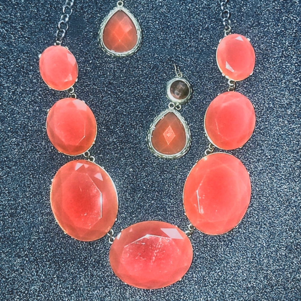 Salmon / Pink Necklace and Matching Earrings